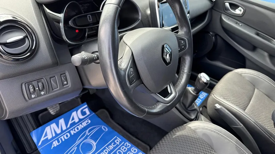 RENAULT Clio -