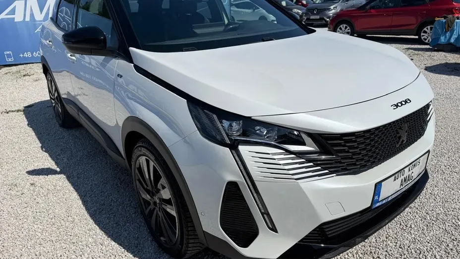 PEUGEOT 3008 -