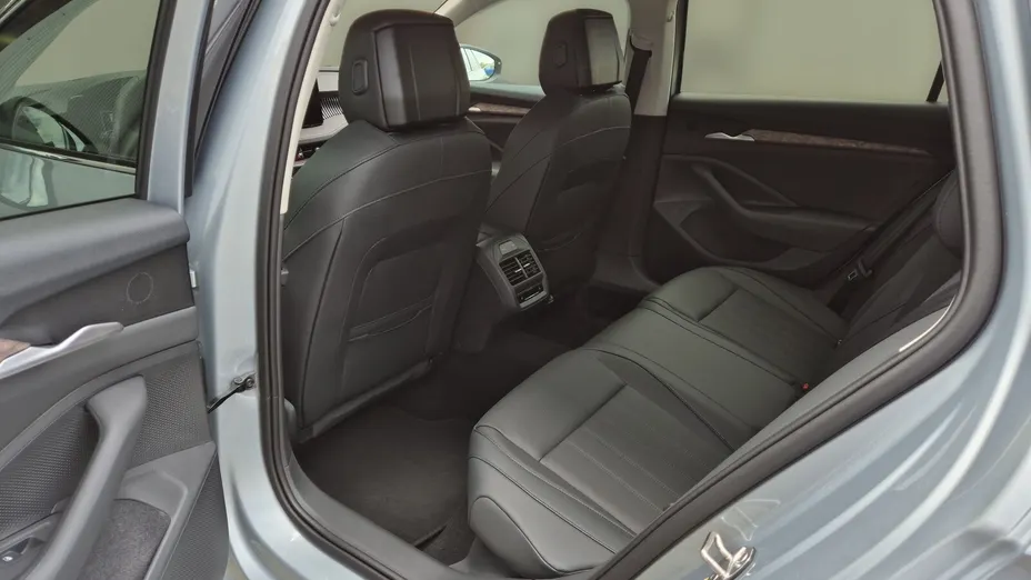 SKODA Superb Superb 2.0 TSI L&K  DSG Nowy