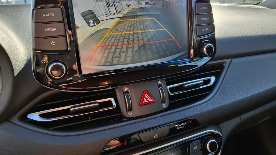 HYUNDAI i30 i30 1.5 T-GDI 48V Smart