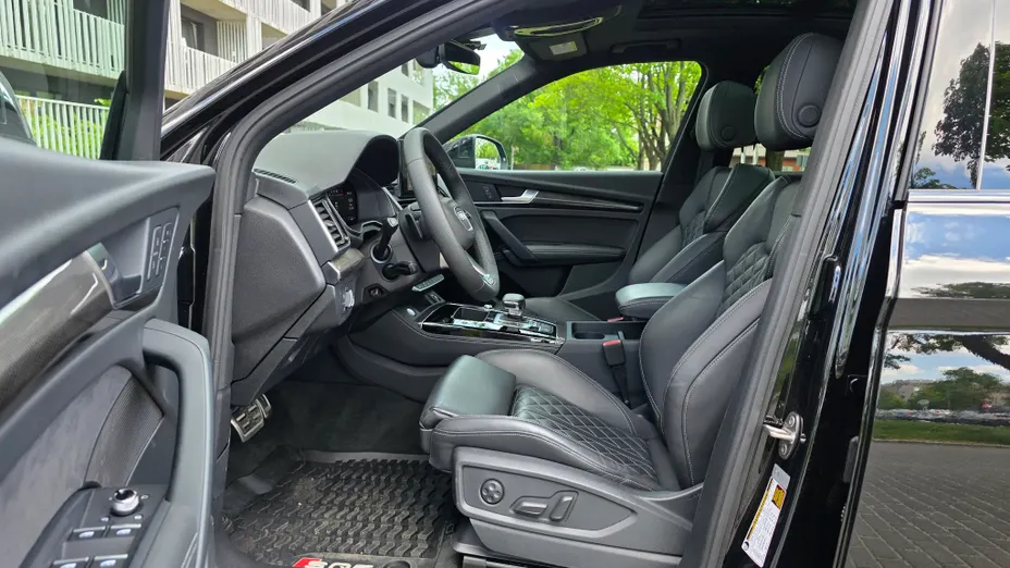 AUDI SQ5 -