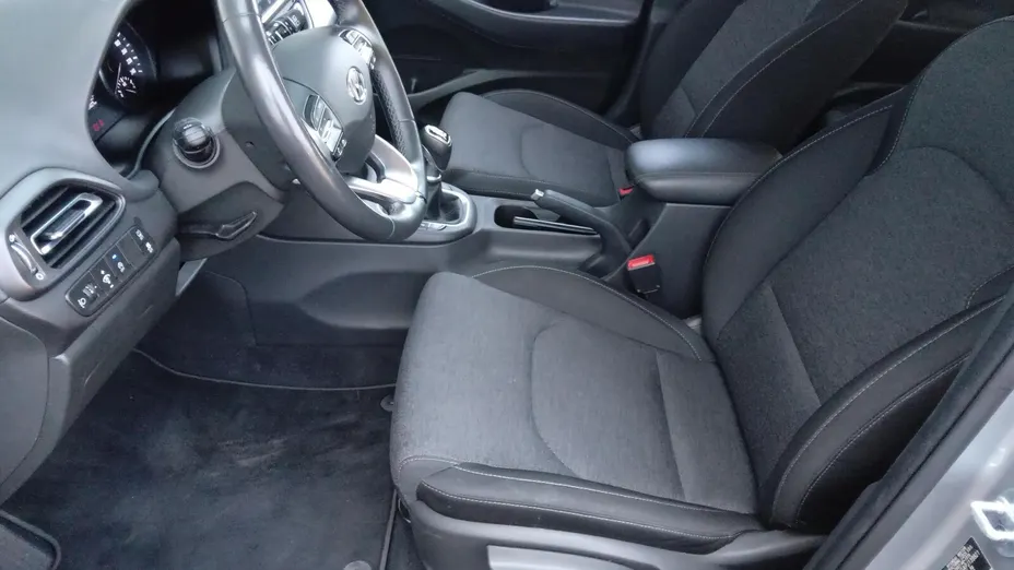 HYUNDAI i30 i30 1.5 T-GDI 48V Smart