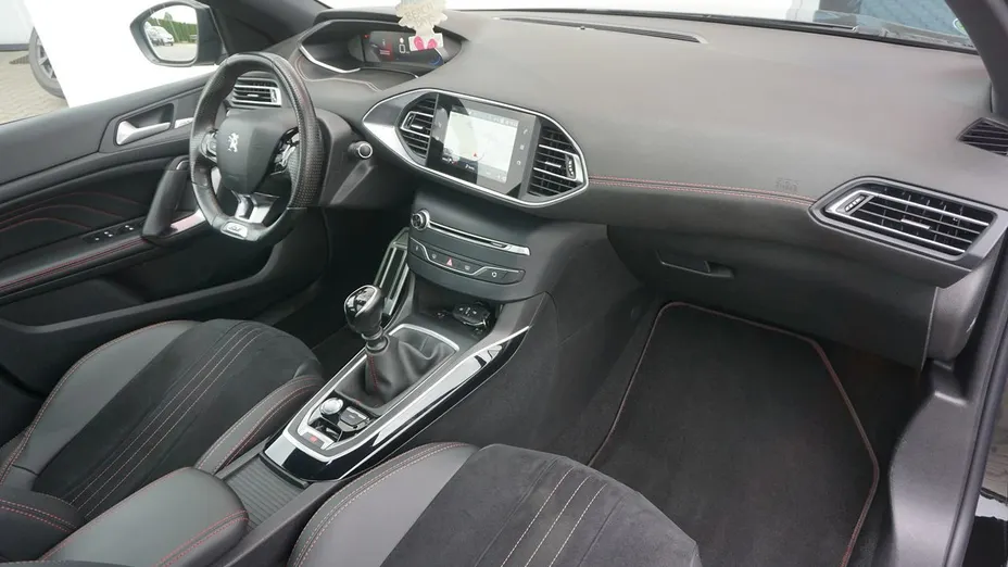 PEUGEOT 308 -