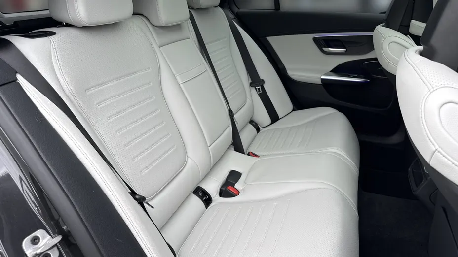 MERCEDES-BENZ C Klasa C 220 d mHEV 4-Matic AMG