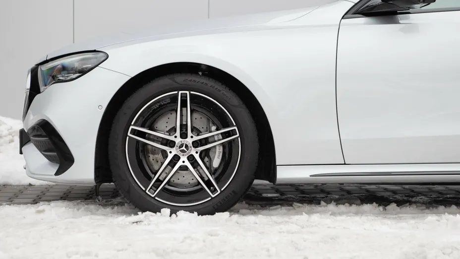 MERCEDES-BENZ E Klasa E 220 d mHEV 4-Matic AMG 9G-Tronic