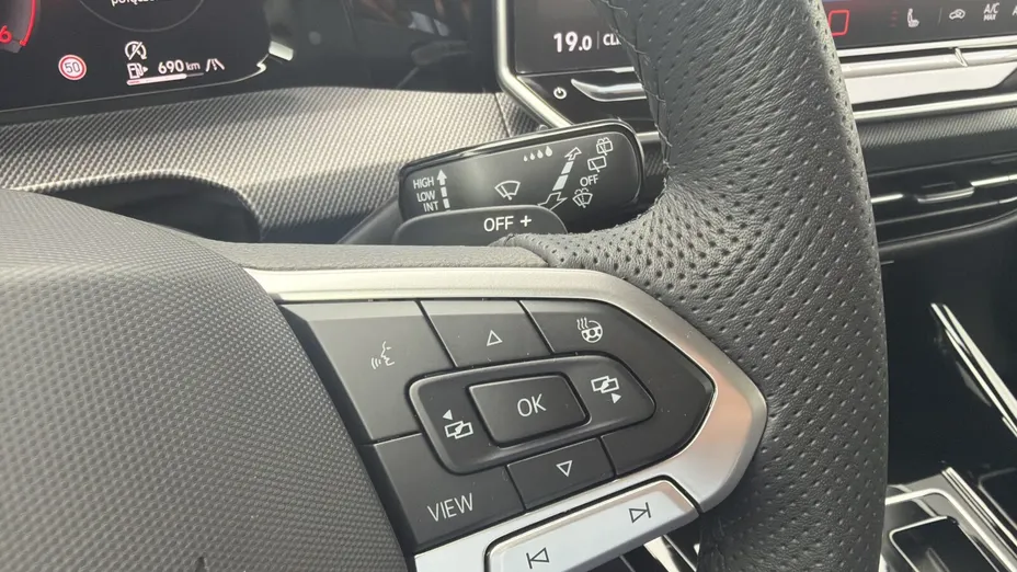 VOLKSWAGEN Golf Golf VIII 2.0 TDI R-Line DSG