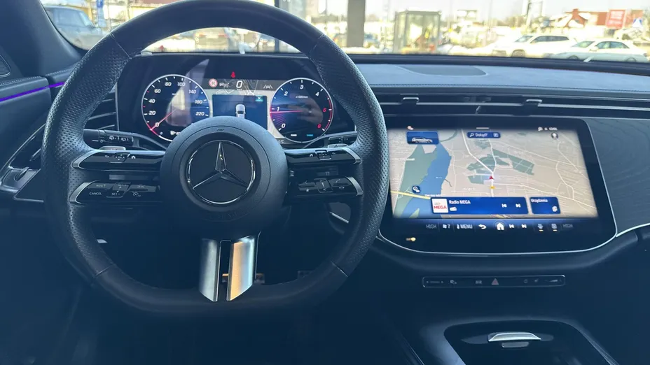MERCEDES-BENZ E Klasa E 220 d mHEV 4-Matic AMG 9G-Tronic