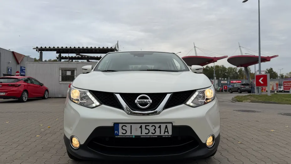 NISSAN Qashqai -