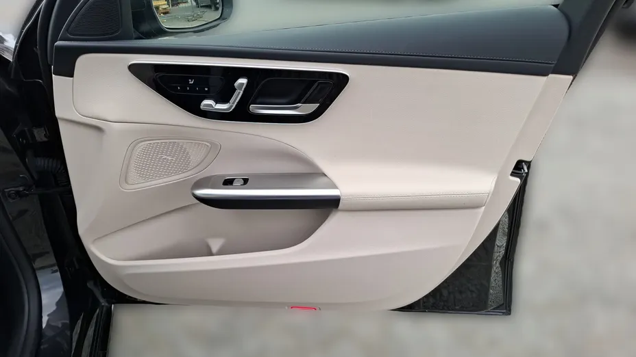 MERCEDES-BENZ C Klasa C 180 mHEV Avantgarde