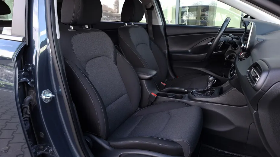 HYUNDAI i30 i30 1.0 T-GDI Smart DCT