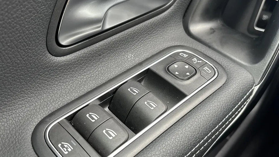 MERCEDES-BENZ CLA CLA 180 mHEV Progressive 7G-DCT