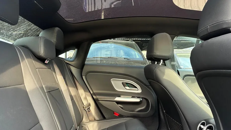 MERCEDES-BENZ CLA -