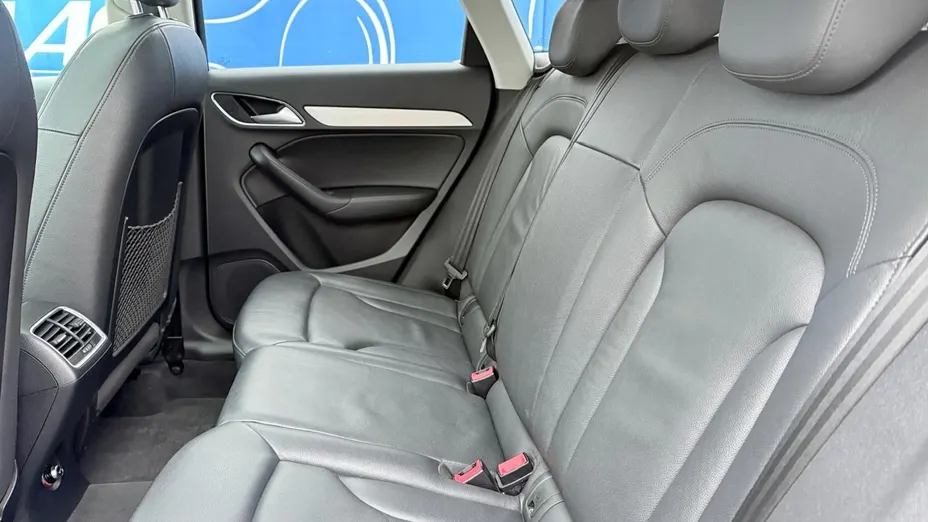 AUDI Q3 -