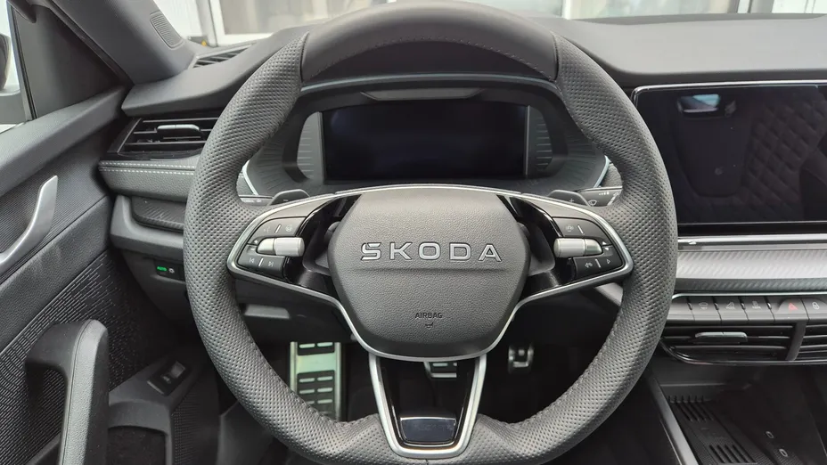 SKODA Octavia Octavia 2.0 TDI Sportline DSG Nowy