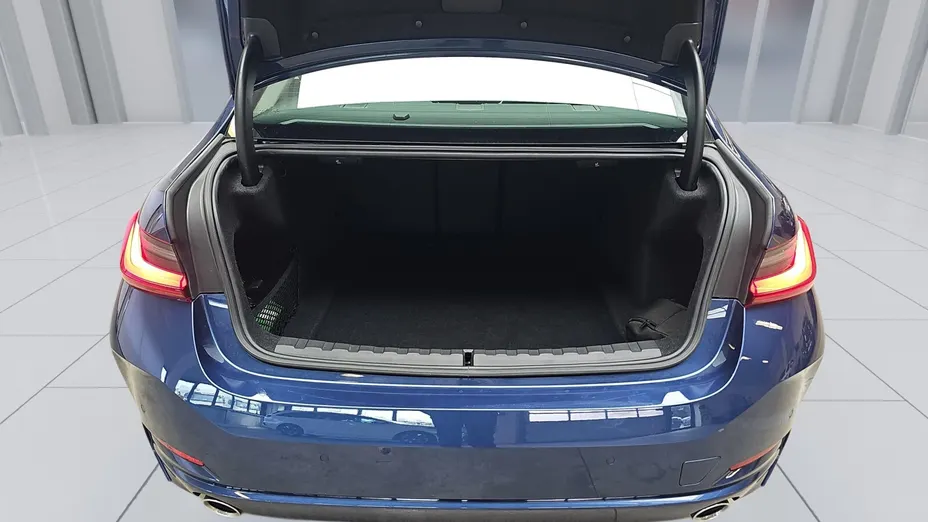 BMW Seria 3 318d mHEV aut