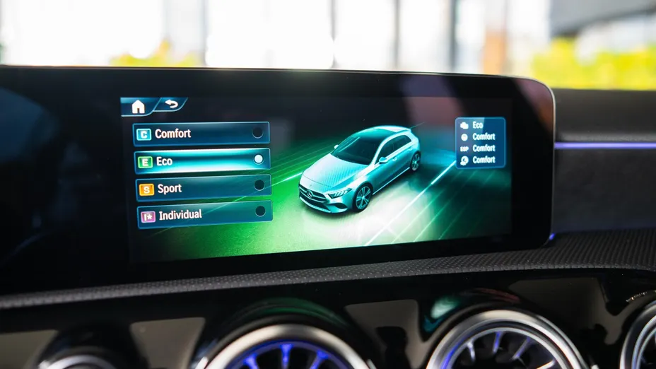 MERCEDES-BENZ A Klasa A 200 AMG Line 7G-DCT