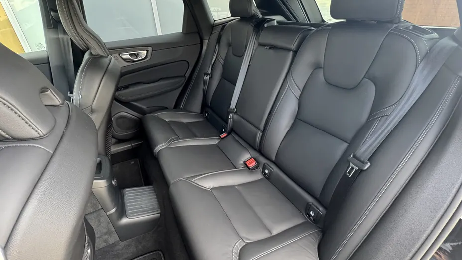 VOLVO XC60 XC60 T6 Plug-In Hybrid AWD Plus Black Edition aut