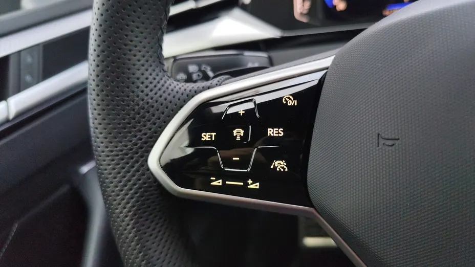 VOLKSWAGEN Arteon Arteon 2.0 TDI 4Motion R-Line DSG