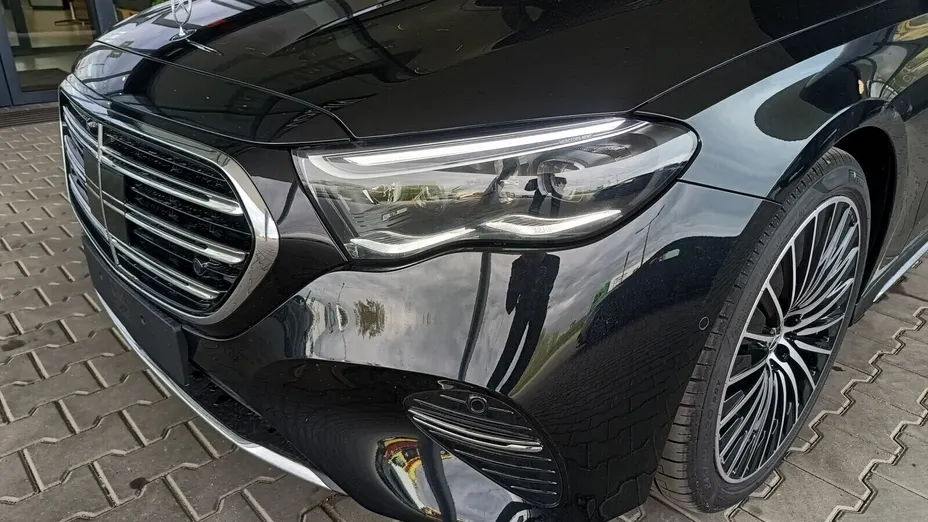 MERCEDES-BENZ E Klasa E 200 mHEV 4-Matic Exclusive 9G-Tronic