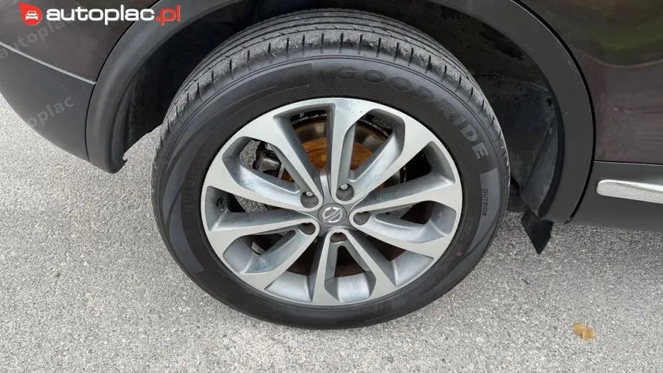 NISSAN Qashqai -