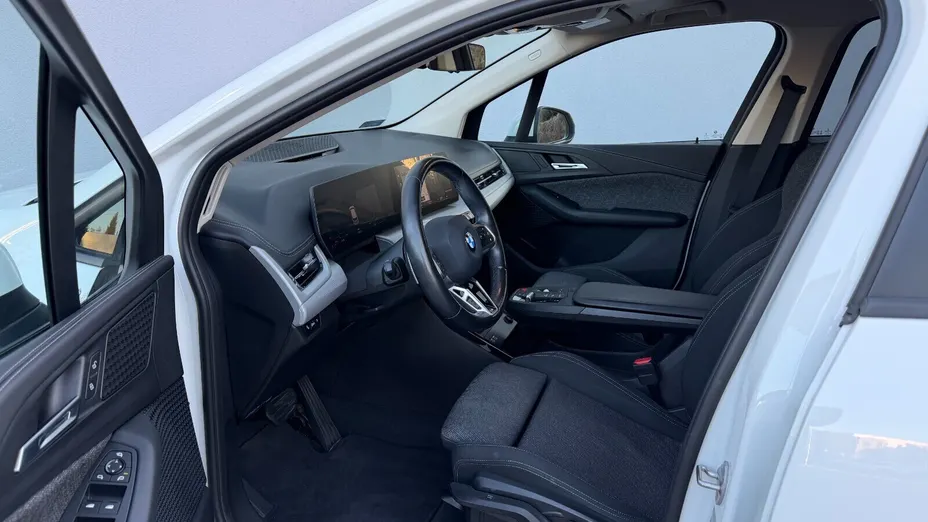 BMW Seria 2 218d aut