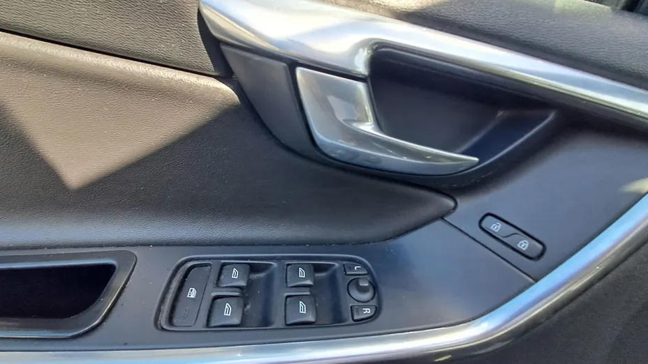 VOLVO XC60 XC60 T6 AWD Plug-In Hybrid Inscription aut