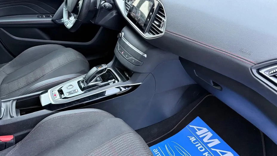 PEUGEOT 308 -
