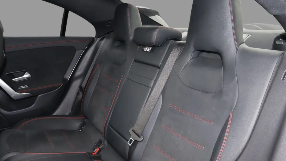 MERCEDES-BENZ CLA CLA 200 AMG Line 7G-DCT