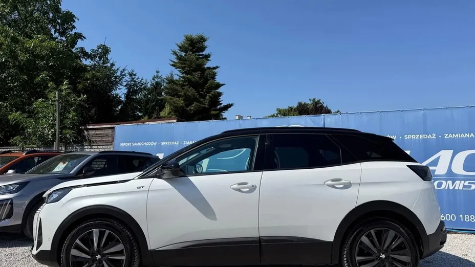 PEUGEOT 3008 -