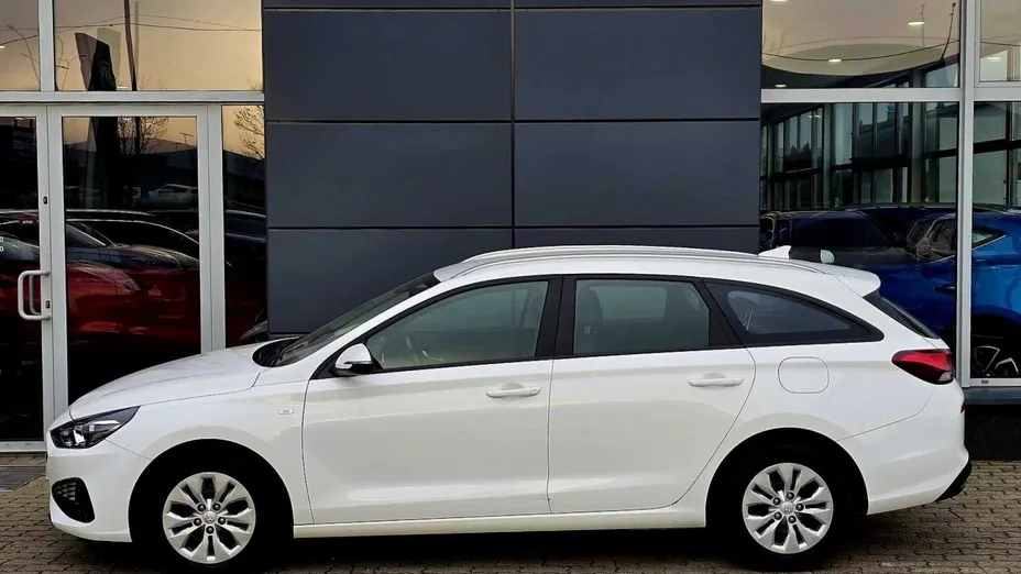 HYUNDAI i30 i30 1.5 T-GDI 48V Smart