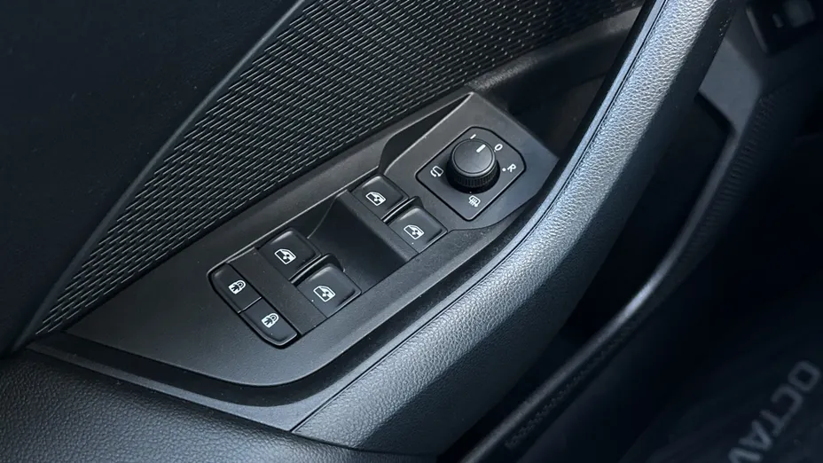 SKODA Octavia Octavia 1.5 TSI mHEV Selection DSG