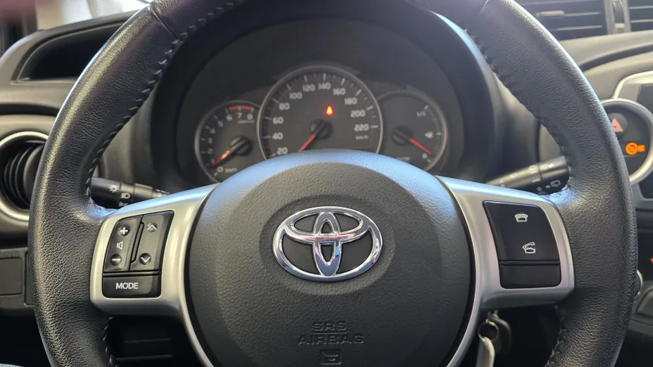 TOYOTA Yaris Yaris 1.33 Life