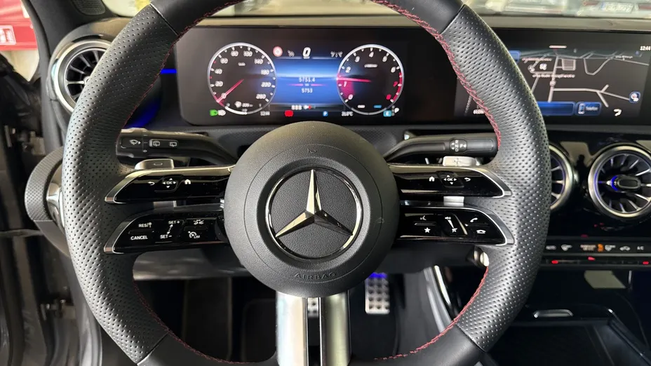 MERCEDES-BENZ A Klasa A 200 AMG Line 7G-DCT