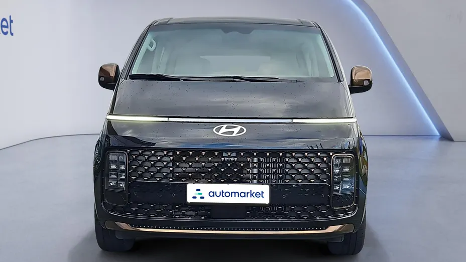 HYUNDAI Staria Staria 1.6 T-GDI HEV Luxury aut