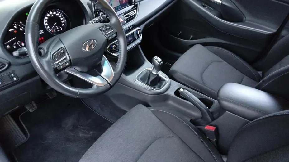 HYUNDAI i30 i30 1.5 T-GDI 48V Smart