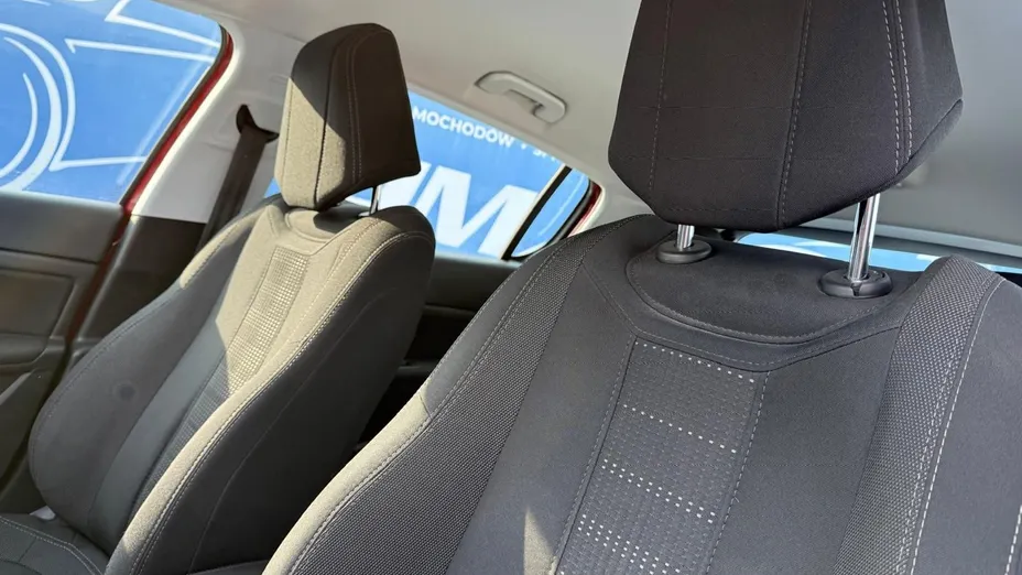 PEUGEOT 308 -