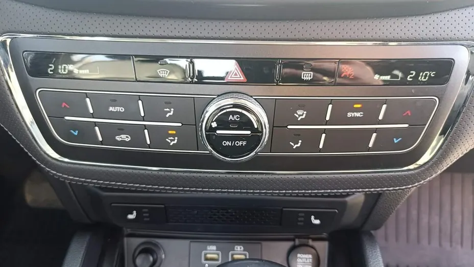 KGM / SSANGYONG Musso Musso Grand 2.2 e-XDi Quartz 4WD