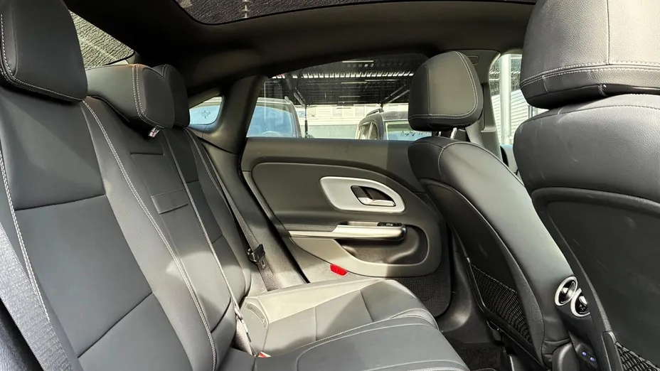 MERCEDES-BENZ CLA -