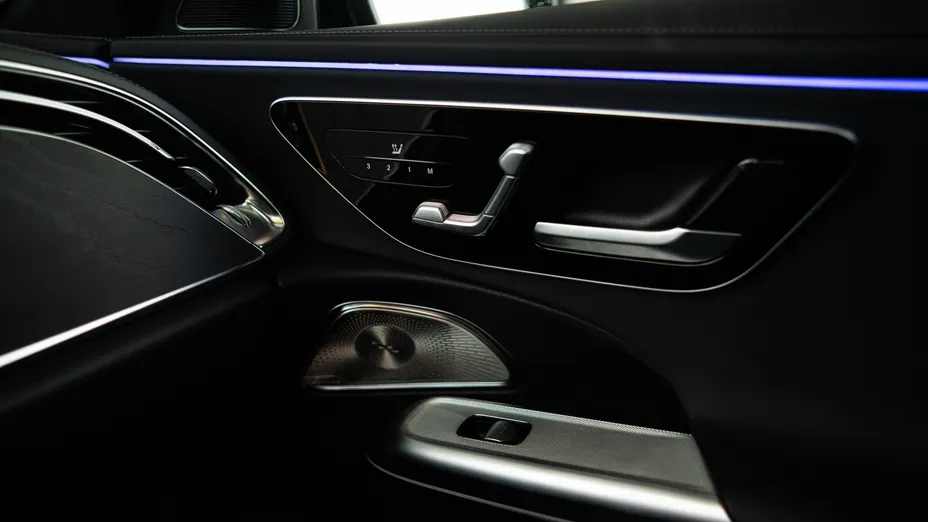 MERCEDES-BENZ E Klasa E 220 d mHEV 4-Matic AMG 9G-Tronic