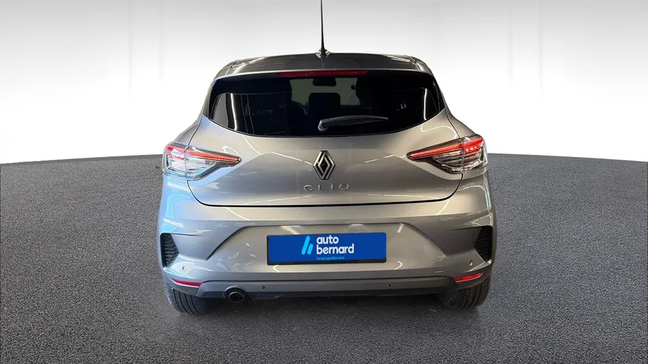 RENAULT Clio -