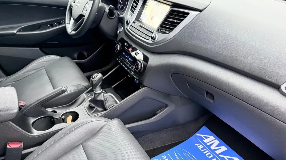 HYUNDAI Tucson -
