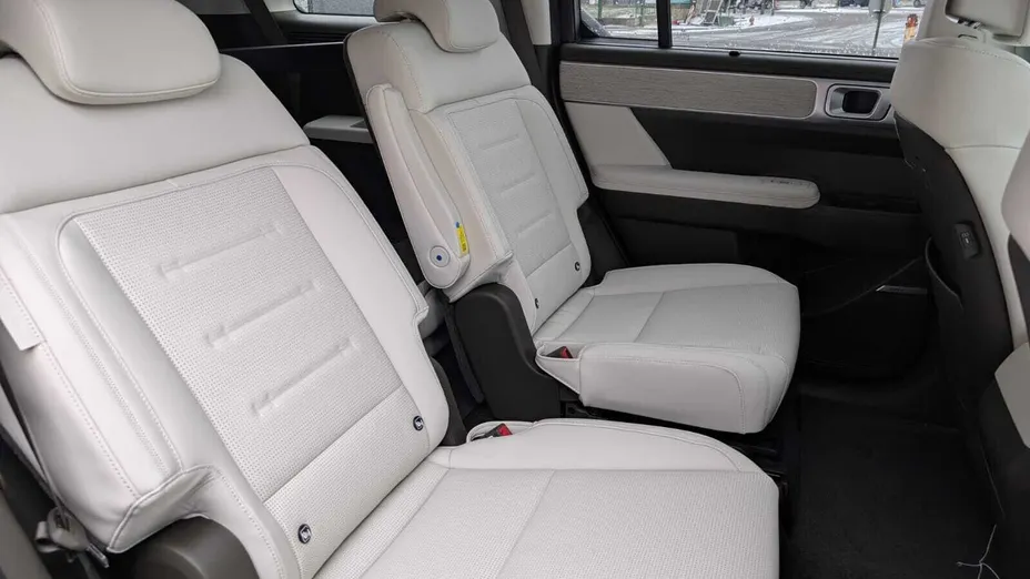 HYUNDAI Santa Fe Santa Fe 1.6 T-GDI HEV Calligraphy 4WD aut 6os. Nowy