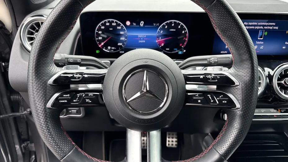 MERCEDES-BENZ GLB GLB 200 mHEV AMG Line 7G-DCT