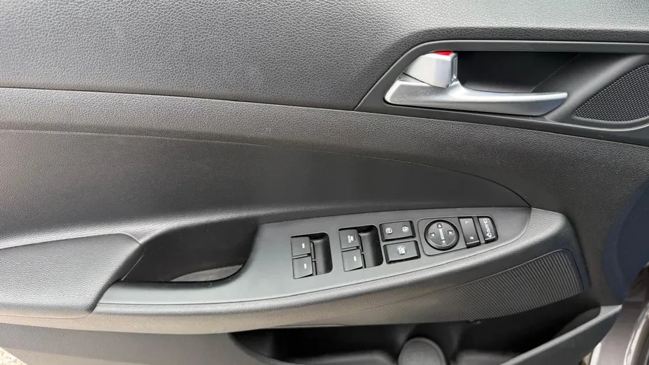 HYUNDAI Tucson -