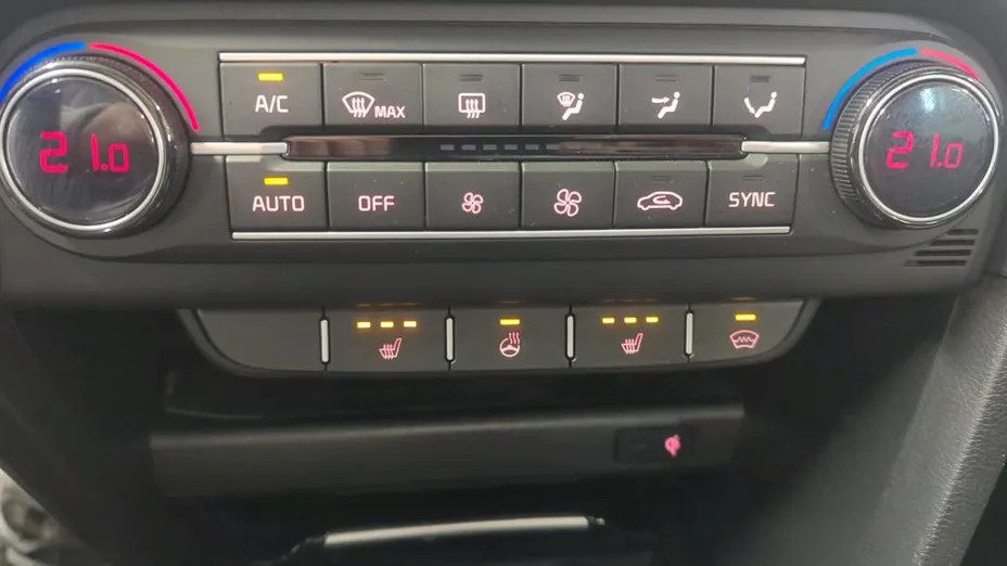 KIA Cee'd Ceed 1.6 T-GDI GT DCT