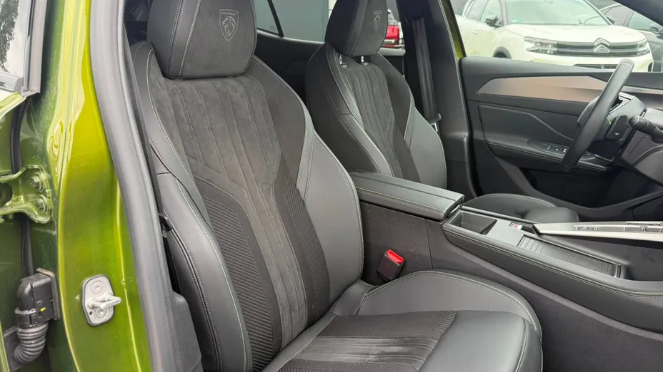 PEUGEOT 408 408 1.6 Plug-in Hybrid 240 GT Exclusive e-DCS7 Nowy