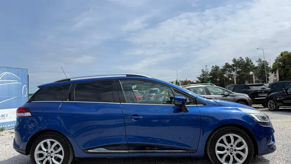 RENAULT Clio -