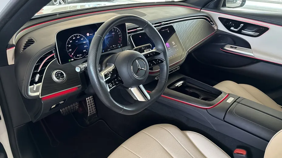 MERCEDES-BENZ E Klasa E 300 de PHEV 4-Matic AMG 9G-Tronic