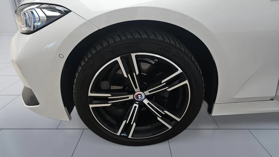 BMW Seria 3 320i aut