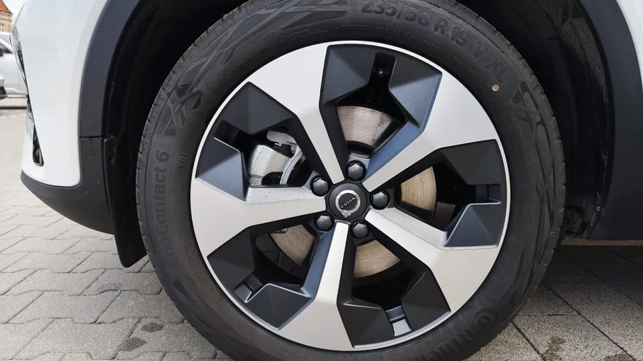 VOLVO XC40 XC40 B4 Plus Dark aut